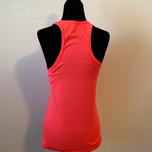Set of 2 Nike tank tops - Picture 4 of 5